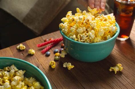 Franklins popcorn - Lékué Popcorn Maker ($20 at Amazon ) We liked this popcorn maker, and it was one of the only microwave versions we tested that allowed you to use oil. However, it was a higher price point than ...